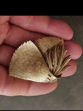 1950s/60s Rare HTF Modernist Abstract Leaf Gold Tone Textured Brooch